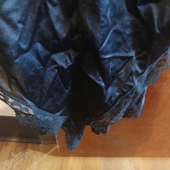 vintage BOB MACKIE for GLYDONS 1/2 black lace bodysuit